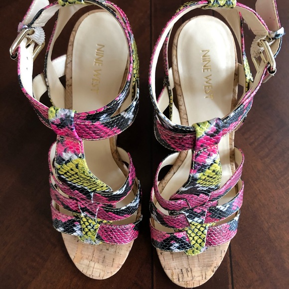 💕Host Pick - Nine West Multi-Color Reptile Wedge Sandals - Picture 6 of 9